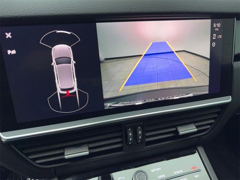 Used 2022 Porsche Cayenne image 63