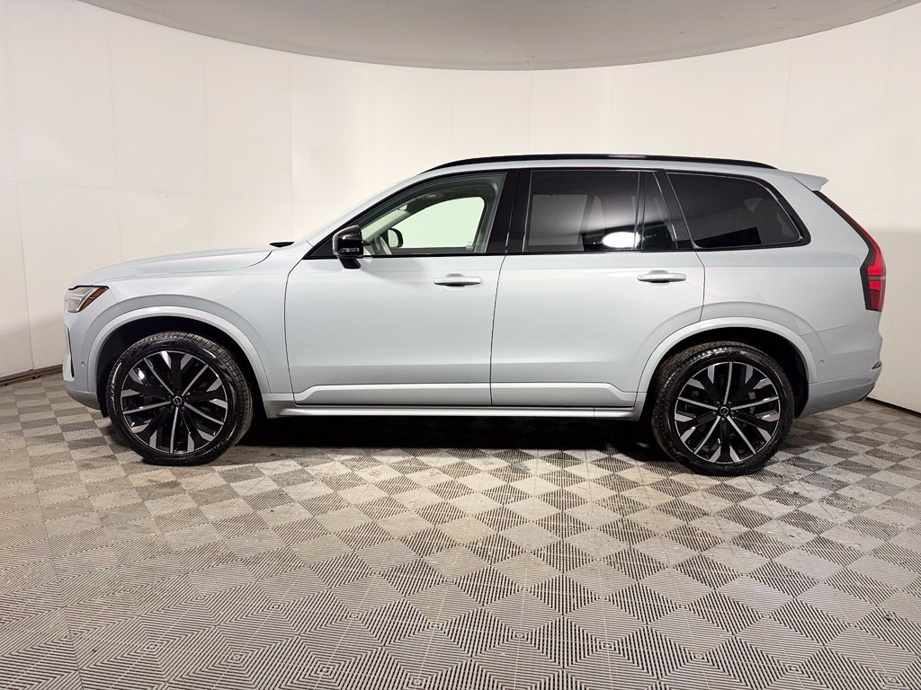 Used 2026 Volvo XC90 B6 Ultra w/ Protection Package AWD/4WD image 3