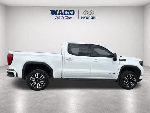 Used 2024 GMC Sierra 1500 AT4 w/ Technology Package AWD/4WD image 12