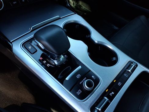 Used 2022 Kia Stinger GT2 image 23