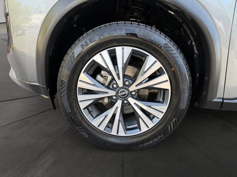 Used 2023 Nissan Rogue SV AWD/4WD image 9