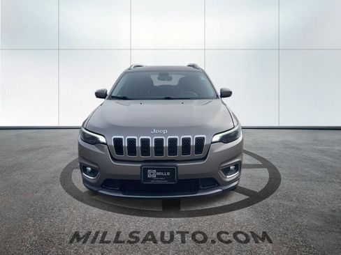 Used 2019 Jeep Cherokee Limited image 2