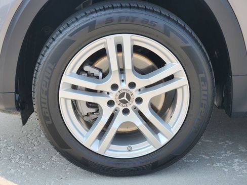 Used 2023 Mercedes-Benz GLB 250 4MATIC image 5