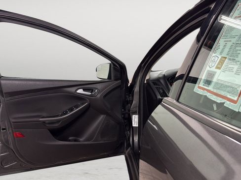 Used 2018 Ford Focus SEL image 14