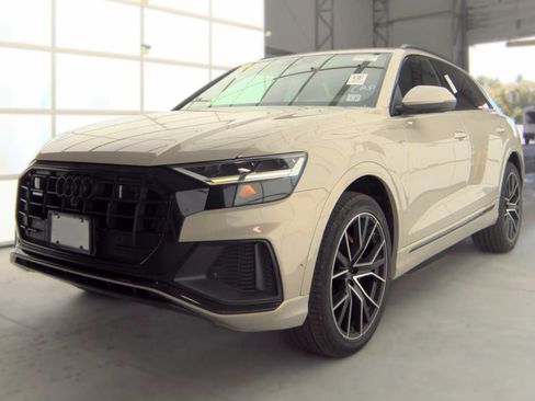Used 2022 Audi Q8 Premium Plus w/ Premium Plus Package AWD/4WD image 2