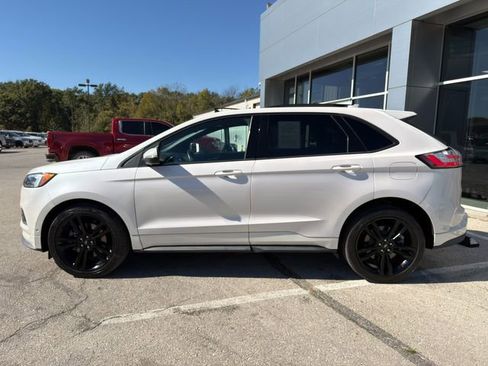 Used 2019 Ford Edge ST w/ Equipment Group 401A image 4