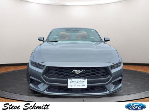 Used 2025 Ford Mustang Premium RWD image 30