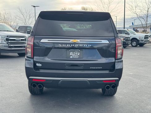 Used 2023 Chevrolet Suburban Premier image 7