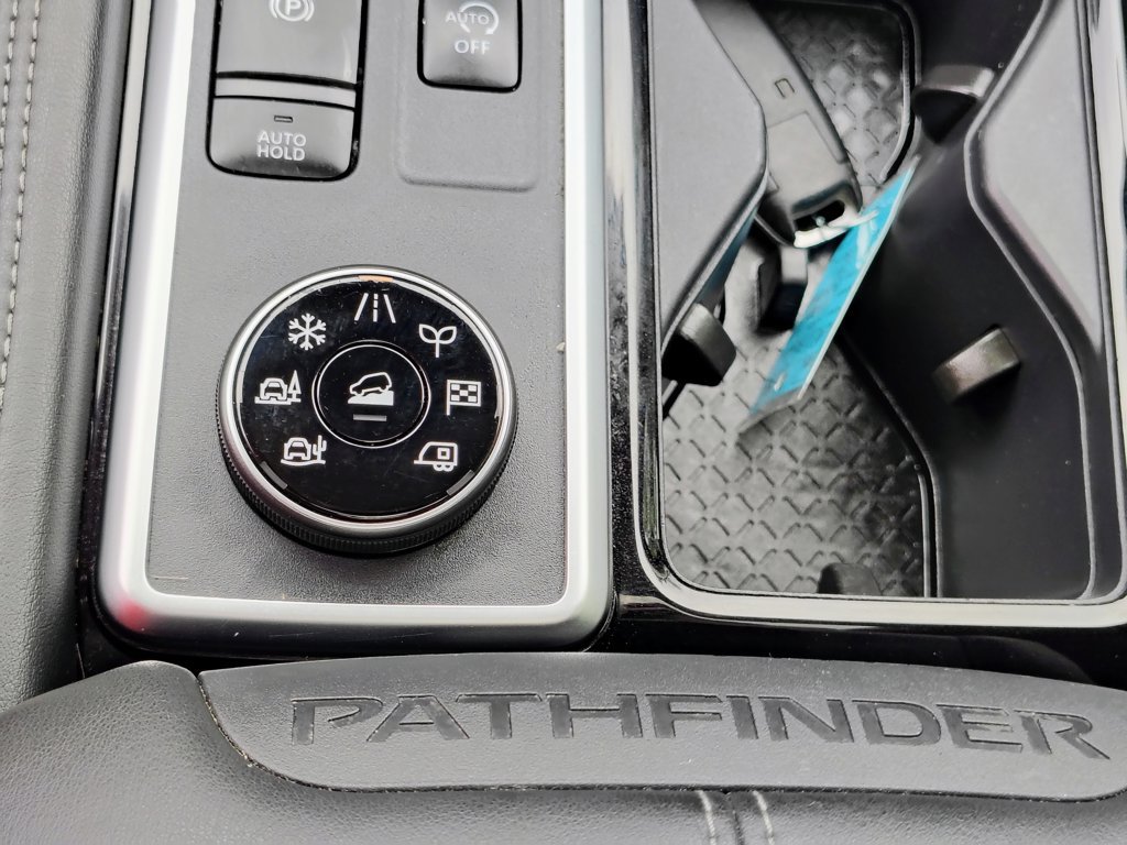 Used 2024 Nissan Pathfinder Platinum AWD/4WD image 32