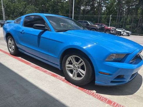 Used 2014 Ford Mustang Coupe w/ Equipment Group 102A RWD image 2