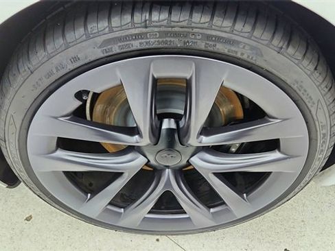 Used 2021 Tesla Model S Plaid image 58