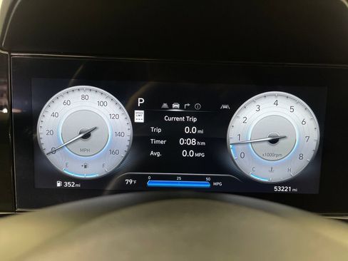 Certified 2024 Hyundai Elantra Limited FWD image 20