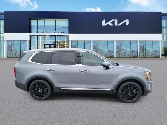 Certified 2022 Kia Telluride SX w/ Towing Package FWD image 3