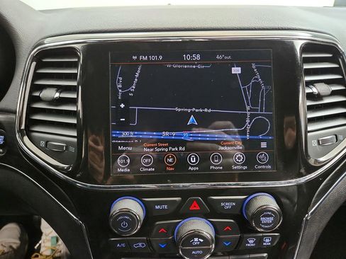 Used 2021 Jeep Grand Cherokee Limited w/ Sun & Sound Group image 19