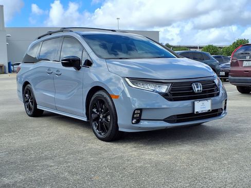 Certified 2024 Honda Odyssey Sport image 2