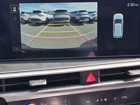 New 2026 Kia Sorento S w/ S Panoramic Sunroof Package image 17