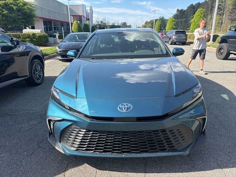 Used 2025 Toyota Camry SE w/ Multimedia Upgrade Package image 3