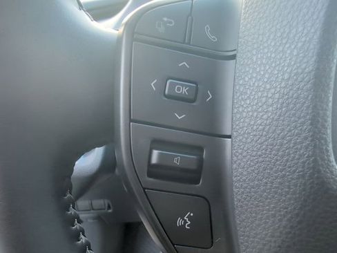 New 2026 Toyota Prius LE image 19