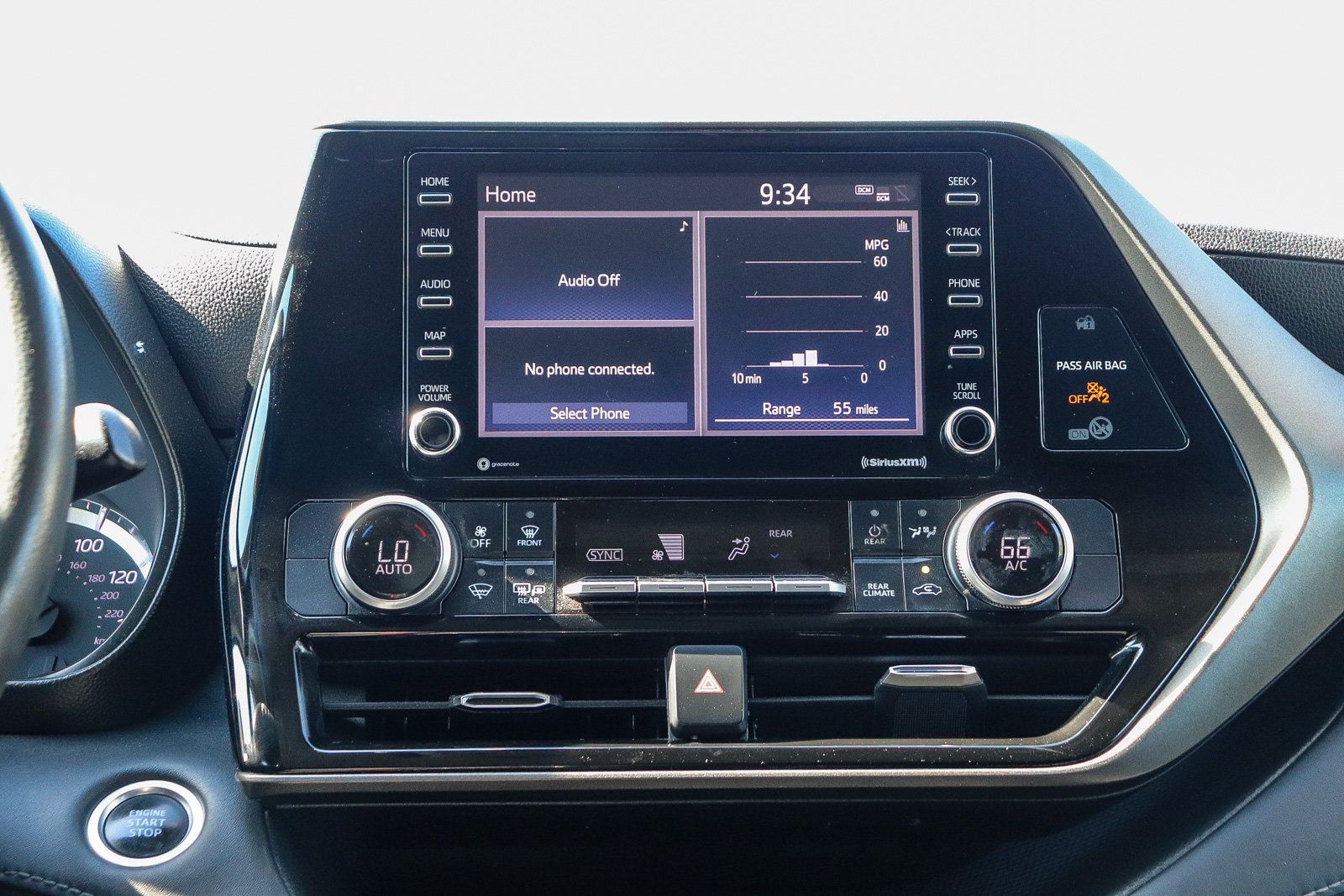 Certified 2021 Toyota Highlander L FWD image 17