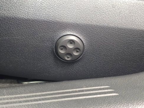 Certified 2025 Mercedes-Benz E 350 4MATIC Sedan image 35