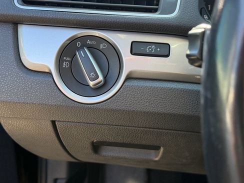 Used 2015 Volkswagen Passat 1.8T Limited Edition image 11