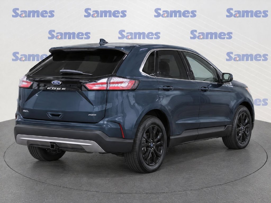 Certified 2024 Ford Edge SEL w/ Convenience Package AWD/4WD image 3