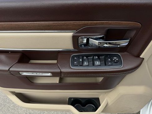 Used 2017 RAM 2500 Laramie w/ Convenience Group image 20