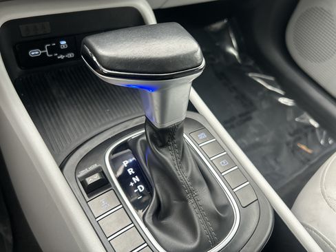 Certified 2025 Hyundai Kona SEL AWD/4WD image 25