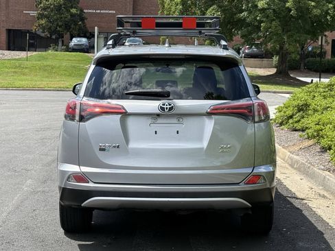 Used 2016 Toyota RAV4 XLE AWD/4WD image 5