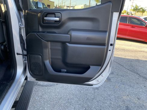 Used 2021 Chevrolet Silverado 1500 LT image 23