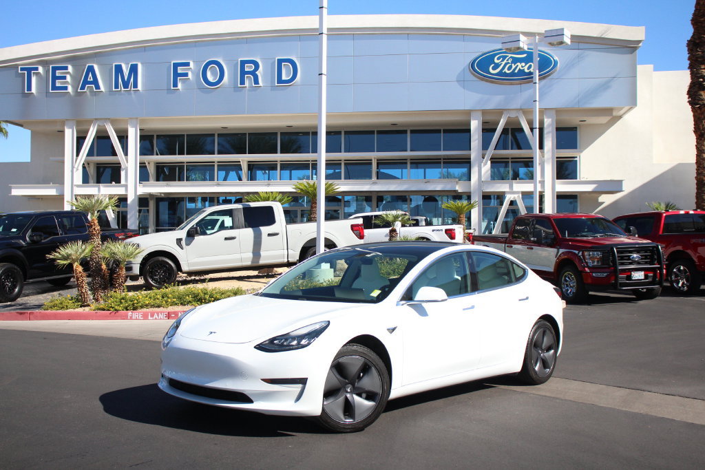 Used 2019 Tesla Model 3 Standard Range Plus RWD image 2