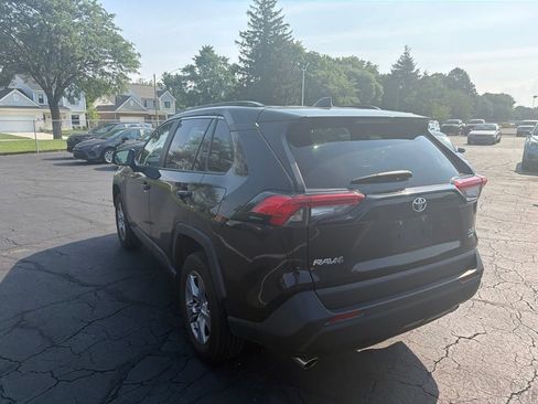 Used 2025 Toyota RAV4 XLE AWD/4WD image 8
