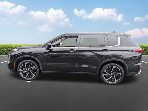 Used 2024 Mitsubishi Outlander SE image 7