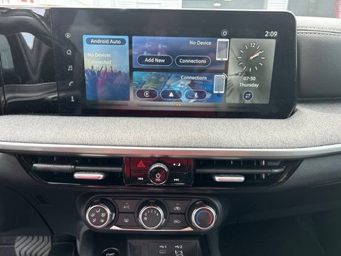 Certified 2025 Nissan Kicks SV FWD image 14