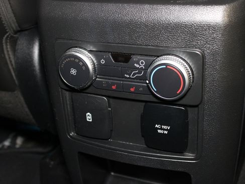 Used 2022 Ford Explorer Platinum RWD image 18