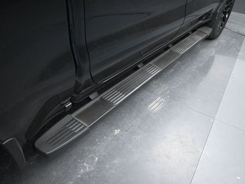 Used 2022 Chevrolet Silverado 1500 RST w/ Convenience Package II image 10