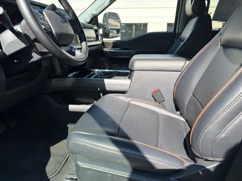 Used 2025 Ford F250 Lariat AWD/4WD image 16