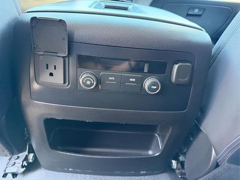 Used 2019 GMC Yukon XL SLE w/ Convenience Package image 31