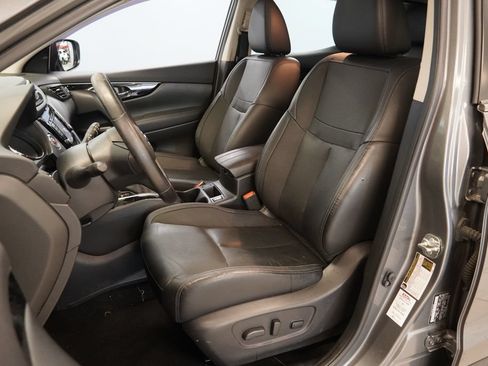 Used 2019 Nissan Rogue Sport SL w/ Premium Package AWD/4WD image 3