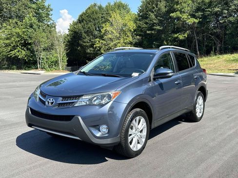 Used 2014 Toyota RAV4 Limited FWD image 3