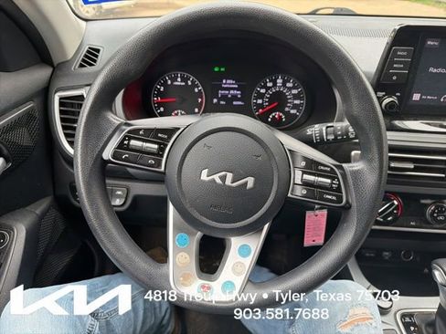 Certified 2022 Kia Seltos LX AWD/4WD image 16