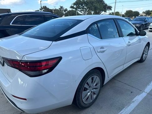 Used 2022 Nissan Sentra S FWD image 3