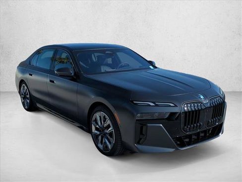 New 2026 BMW 740i w/ Premium Package RWD image 2