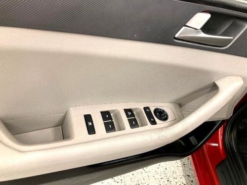 Used 2017 Hyundai Sonata SE image 28