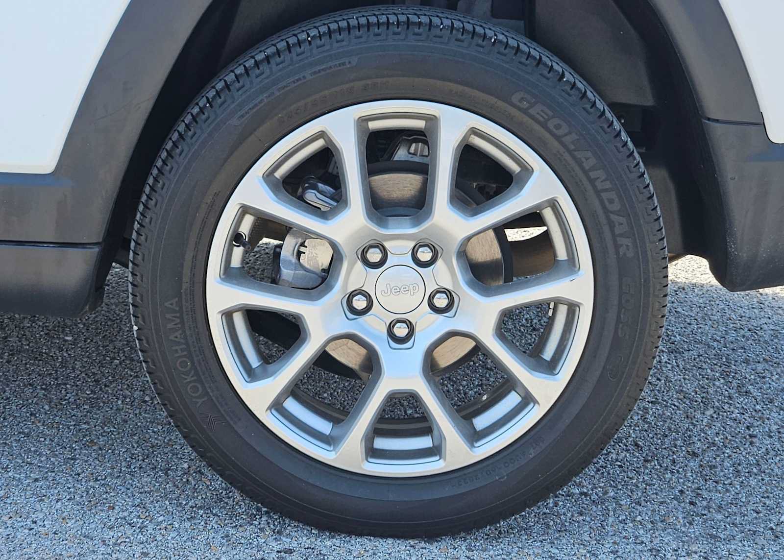 Used 2024 Jeep Compass Latitude AWD/4WD image 15