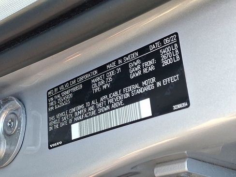 Certified 2023 Volvo XC60 B5 Plus w/ Climate Package image 26