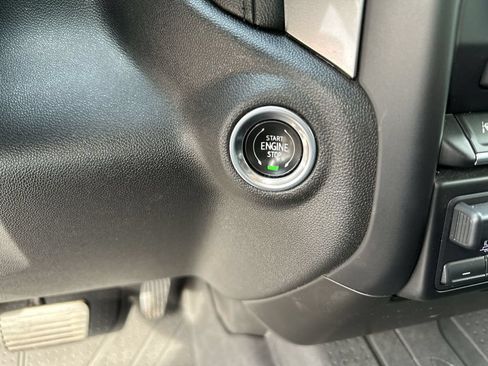 Certified 2019 Chevrolet Silverado 1500 LTZ AWD/4WD image 16