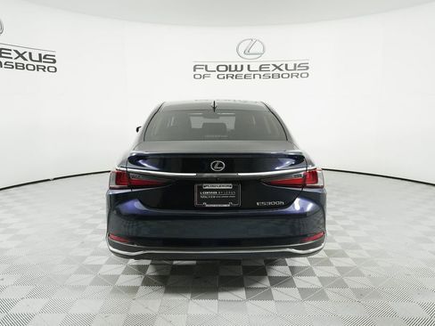 Certified 2025 Lexus ES 300h Ultra Luxury image 6