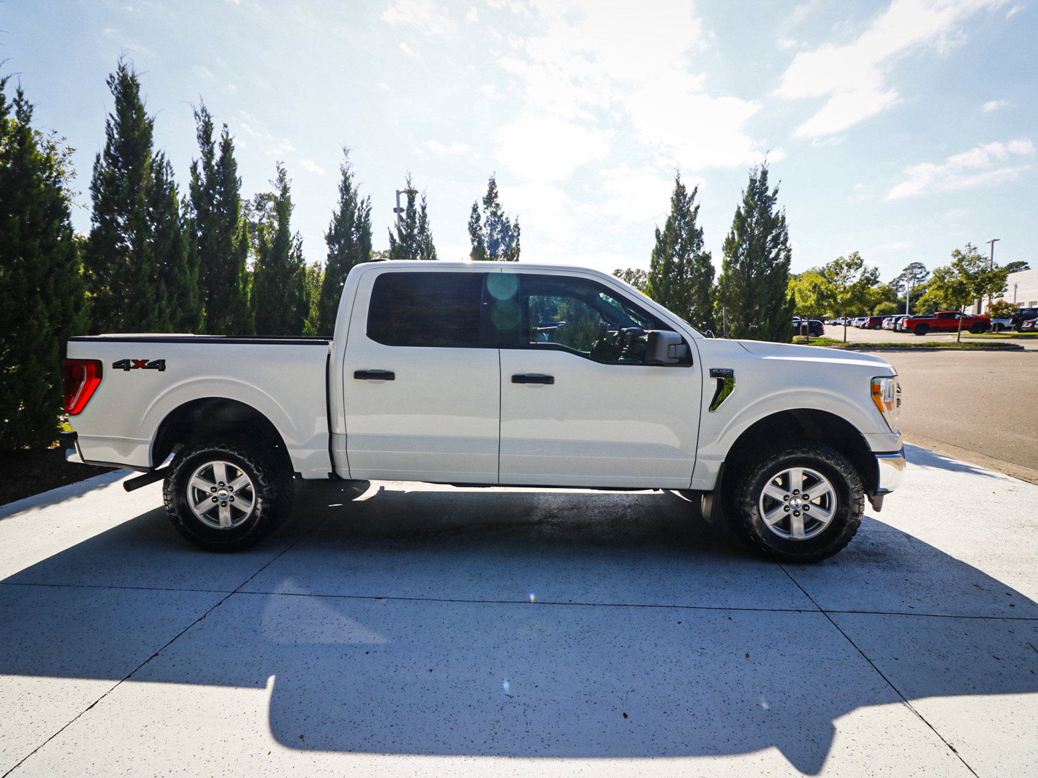 Used 2021 Ford F150 XLT AWD/4WD image 11