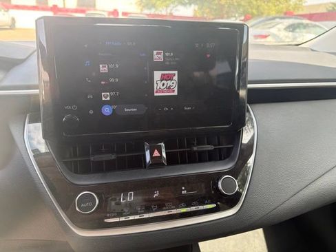 Used 2026 Toyota Corolla LE FWD image 9
